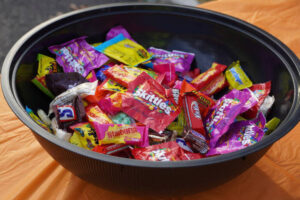 A bowl of Halloween candy.